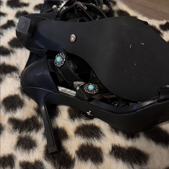 Azalea Wang Buckle Heels Brand new - Picture 4 of 5